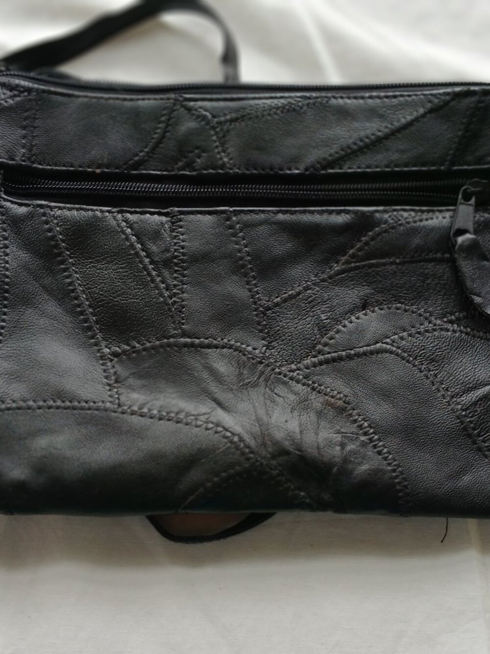 Womens Crossbody Black Purse  Preowned Black Measures - 7" x 11" Strap Length -